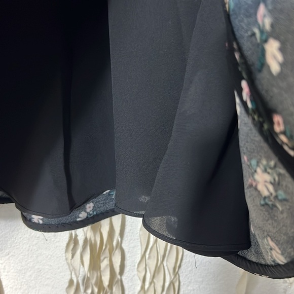 Kate Spade Flora Crepe Skirt Size 8 - Picture 4 of 10